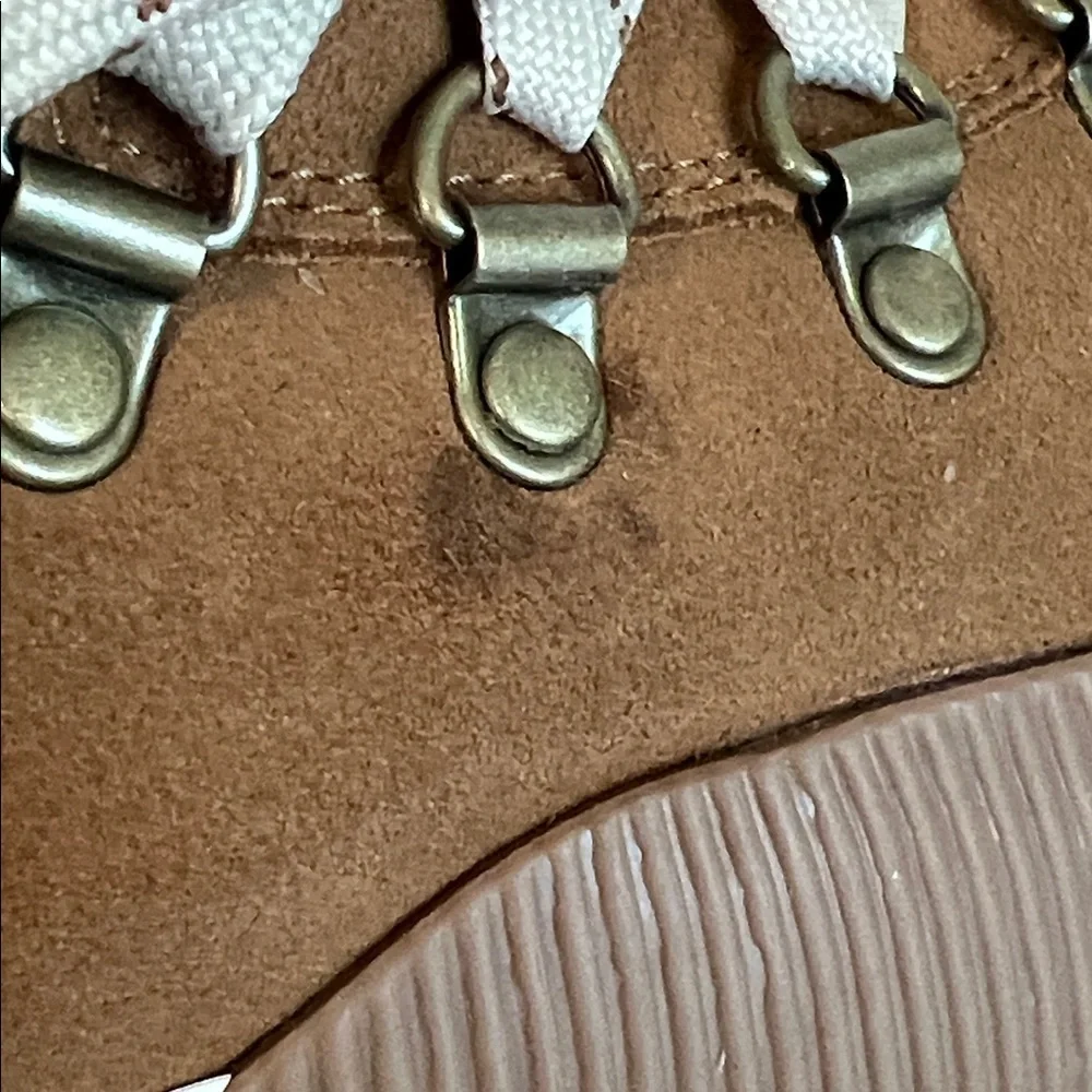 NEW Sorel Out N About III Conquest Suede Hiker Boots Sneakers Tan US 6